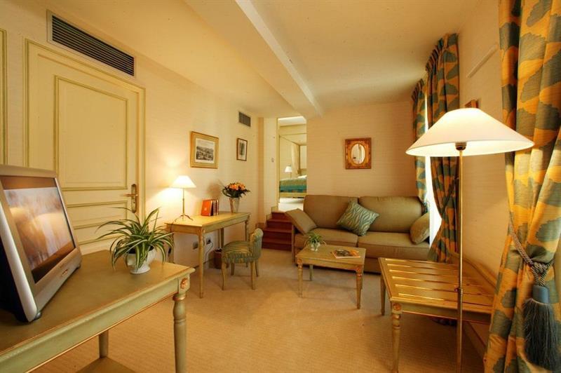 Au Grand Hotel De Sarlat - Pavillon De Selves Eksteriør billede